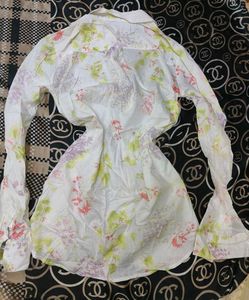 Chic Floral Button-Up Shirt