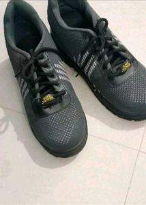 Men safety pattern shoes
