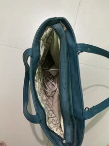 Stylish Teal Quilted Tote Bag