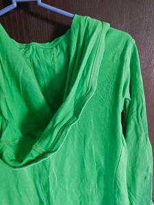 Hooded top