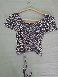 H&amp;M Floral Print Crop Top