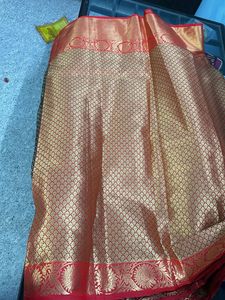 Elegant Black &amp; Gold Saree