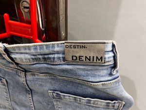 Stylish DESTIN Denim jeans 💙
