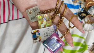 10 Keychains❤❤