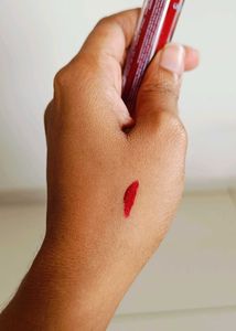Lush Lips Liquid Lipstick - Red