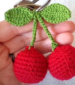 🍒 Cherry Keychain