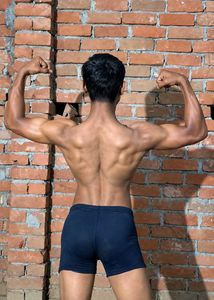 Men’s Black Gym Shorts – Pre-Owned
