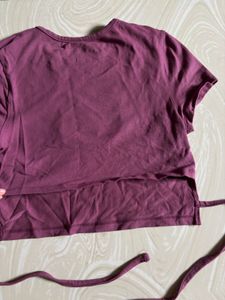 Fitted backless purple tee top 🍇