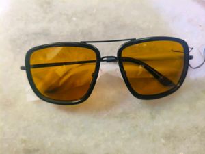 Stylish Black &amp; Orange Aviator Sunglasses