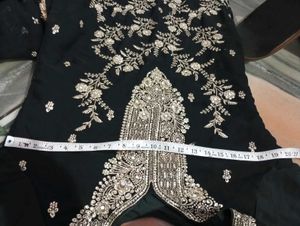 black heavy kurti with duppatta and lehga