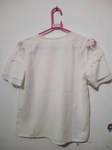 White Lace Detail Top🤍