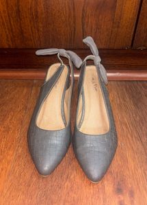 Stylish Grey Croc Embossed heels