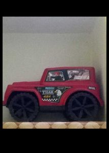 Red Toy thar