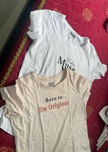 2 Tshirt in one frame