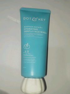 Dot &amp; Key Hydrating Face Wash