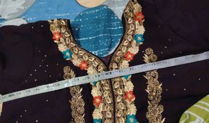 Elegant Embroidered Kurta with astar ✨💜