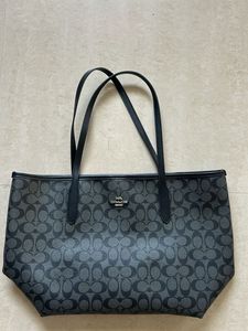 Coach City Tote in Signature Canvas (Charcoal/Blac