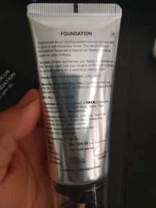 StudioWest Blur On Foundation SPF 20