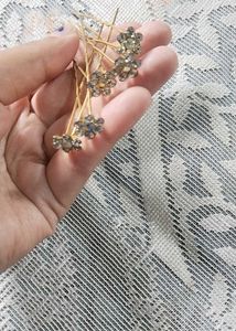 Sparkling Flower Hair Pins