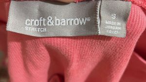 reddish pink T-shirt