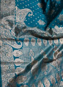 beautiful 😍 saree with daimond work 🌟