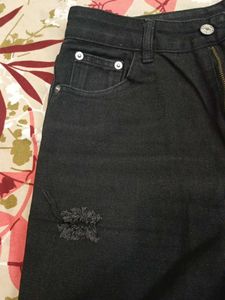 Black Ripped Wide-Leg Jeans