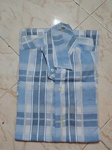 Newly stitched L Men's Blue Plaid Button-Up Shirt