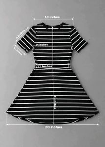 BLACK AND WHITE STRIPED SHORT SLEEVE FIT