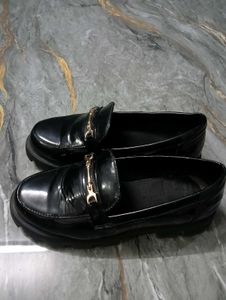 Chic Black Patent Loafers