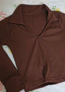 Ribbed Collared V-Neck Brown Top