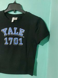 H&amp;M Yale Cropped Tee