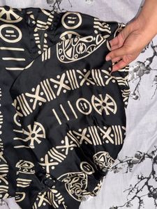 Black &amp; Beige Abstract Print Button-Up Shirt