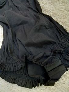🖤Chic Black Ruffled Camisole Top🖤