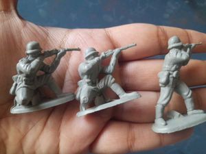 Vintage Toy Soldier Set