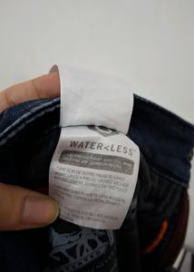 LEVI'S DARK BLUE JEANS FOR MEN • 30 INCH WAIST