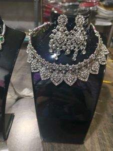 Ad Diamond Necklace Set