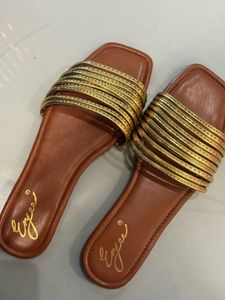 Stylish Flat Sandals with Gold Straps