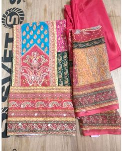 Pakistani suit