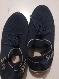 like New  Blue Casual Sneakers
