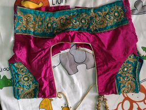 Heavy Bridal Saree With Stone And Embiodery Work
