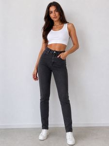 Women’s Narrow Fit Black Jeans