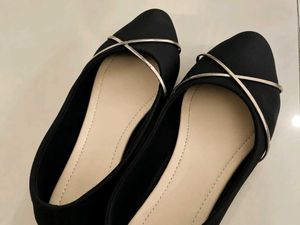 Chic Black Ballet Flats with Silver Detail