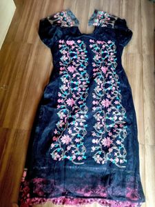 Embroidered Pakistani Salwar Kameez