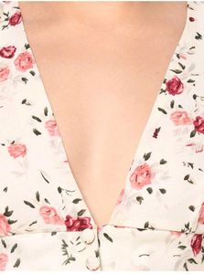 Floral Print V-Neck Bell Sleeve Crop Top