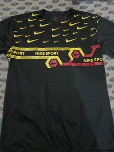 Nike Sport T-Shirt