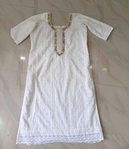 Elegant White Chikankari Kurta
