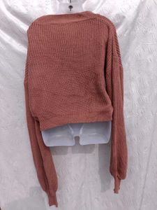 Stylish V-neck Knit Sweater 🤍