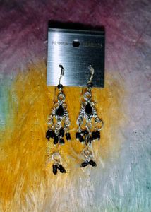 Elegant Black 🖤 Dangle Earrings