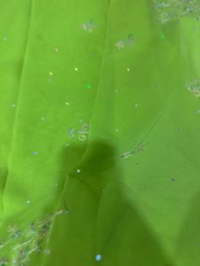 Elegant Green Saree - Classic Style