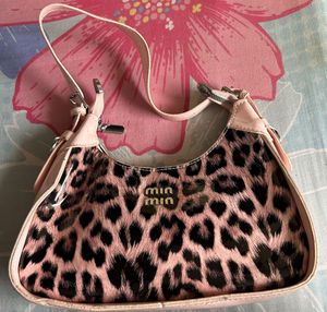 Chic Leopard Print Shoulder Bag